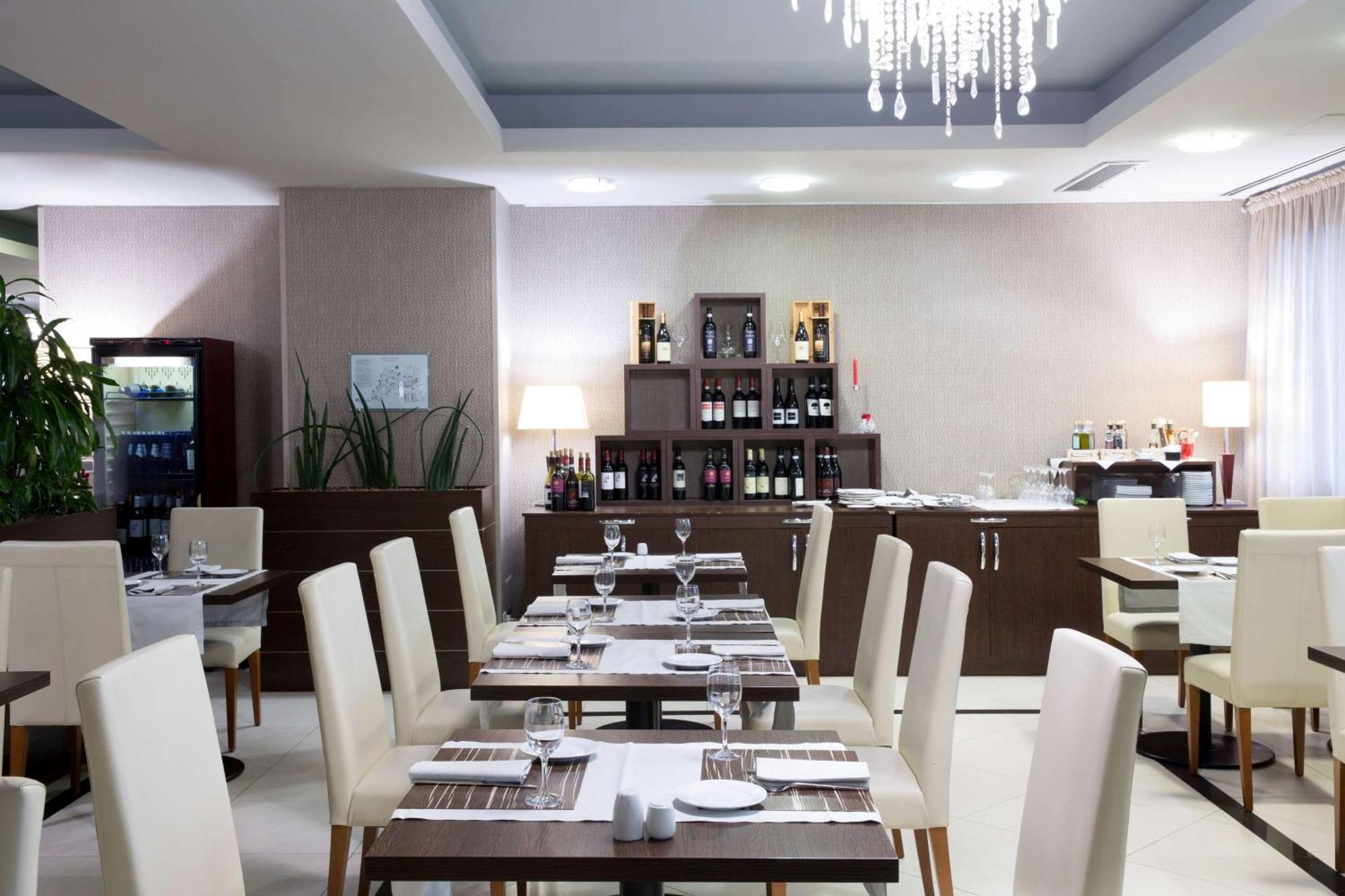 Dolce By Wyndham Milan Malpensa Hotel Somma Lombardo Luaran gambar